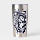 Sculptuur van een wenende engel - met spatten 1 geïsoleerde drinkbeker (Achterkant)