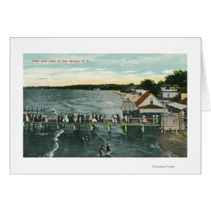 Sea Breeze Pier et Lake Scene