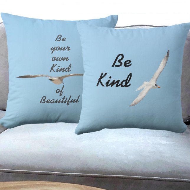 Seagull in Flight Kussen (Creator heeft geüpload)