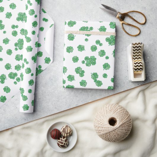 Seamless Lucky Four-Leaf Clover Pattern Cadeaupapier (Crafts)