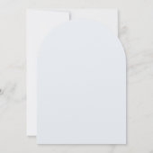 Seaside Garden Blue Wedding Arch Uitnodigingen (Achterkant)