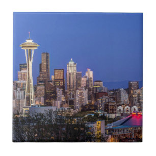 Seattle, Downtown en Mt. Rainier in de schemering Tegeltje