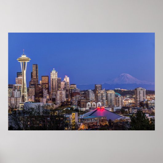 Seattle, Downtown en Mt. Rainier in Twilight Poster (Voorkant)