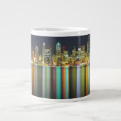 Seattle skyline 's nachts met reflectie jumbo beker (Voorkant)