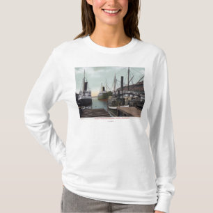 Seattle, WashingtonView of the Dock and Ships T-shirt