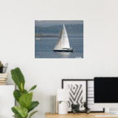Seaward Sailboat Poster Print (Thuiskantoor)
