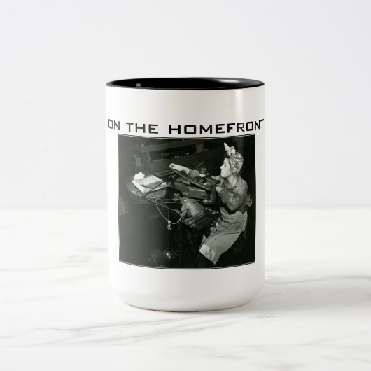 Seconde Guerre mondiale - Sur le front de la tasse (Centre)