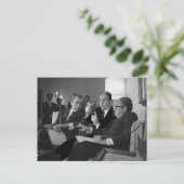 Secouer La Carte Postale De L'Arbre Familial (TM) (Debout devant)