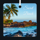 Secret Beach, Maui, Ornement en métal Carré<br><div class="desc">Spectaculaire Maui s'est souvenu d'un de ces beaux ornements de vacances. Cette plage secrète est une magnifique plage de Maui. L'envers offre une vue sur le cratère de Molokini depuis Secret Beach. Aussi connue sous le nom de Pa'ako Beach. Modifier la date de l'année à la date de visite actuelle....</div>
