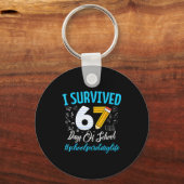 Secretary Survived 67 Days Of School Humor Design  Sleutelhanger (Voorkant)
