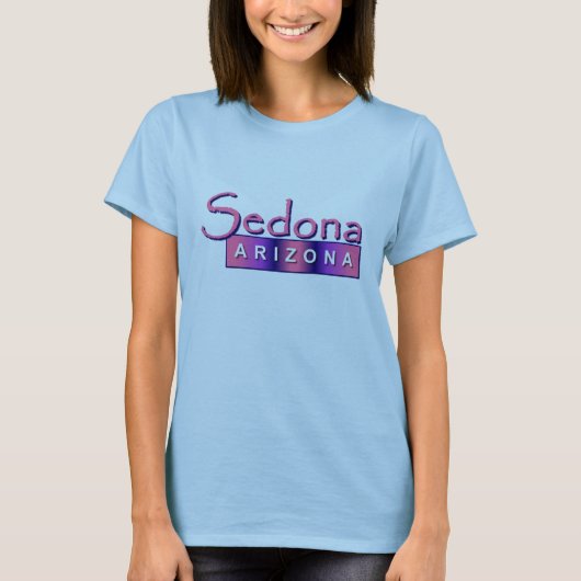 Sedona Arizona dans le T-shirt fuchsia (Devant)