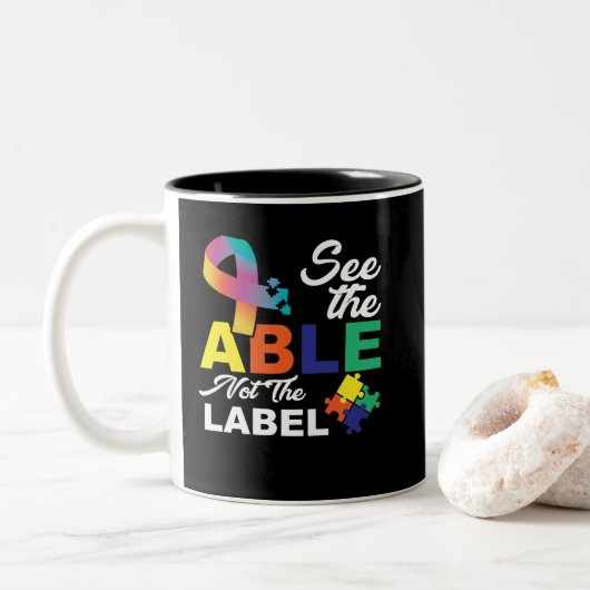 See the Able Not The Label Cute Autism Awareness Tweekleurige Koffiemok (Met donut)