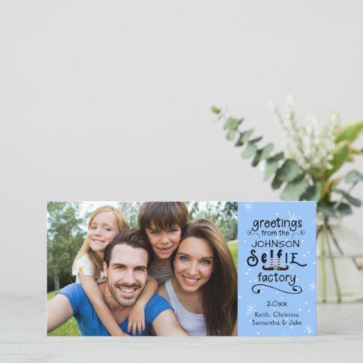 SelfFie Groeten, Sneeuw op Changeable Blue Feestdagenkaart (Staand voorkant)