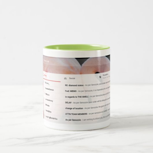 Selon Senozzie Mug (Centre)