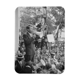 Senator Robert Kennedy campagneert voor het US-pre Magneet