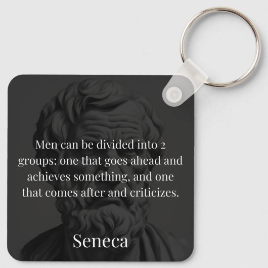 Seneca's Division: De Doers en de Critici Sleutelhanger (Achterkant)