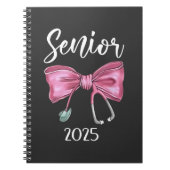 Senior 2025 Coquette Klasse van 2025 Roze Bogen Notitieboek (Voorkant)