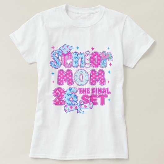 Senior Mom 2026, Afstuderen, Klasse van 2026 Famil T-shirt (Design voorkant)