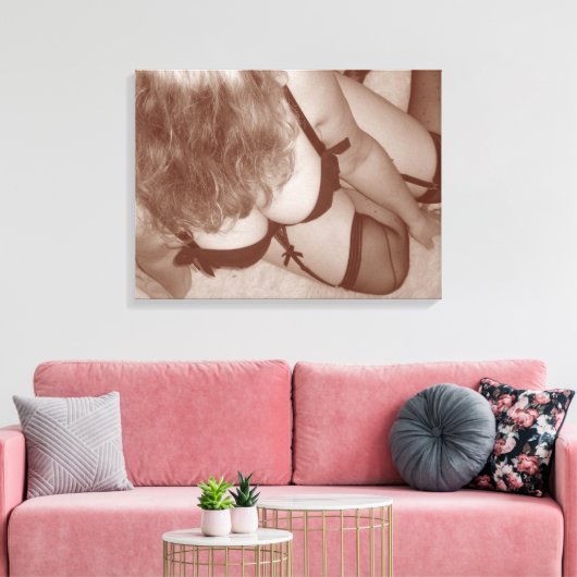 Sensuous Vrouw in lingerie, volwassen natuurlijke Canvas Afdruk (Insitu (Woonkamer))