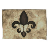 Sepia Butterfleur | Tan Butterfly op Fleur de Lis Kussensloop (Voorkant-Links)