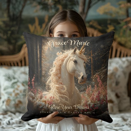 Sepia Forest Unicorn Sprookjesachtige Kasteelkuns Kussen