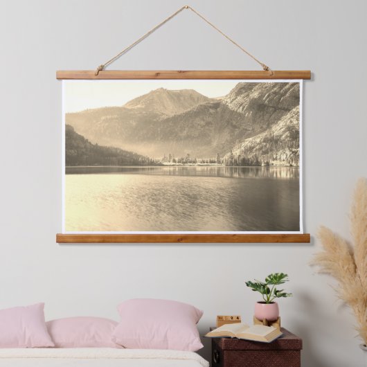 Sepia-getinte Silver Lake met berglandschap Hangend Wandkleed (Slaapkamer)