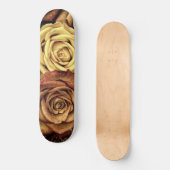 Sepia Tinted Rozen Skateboard (Voorkant)