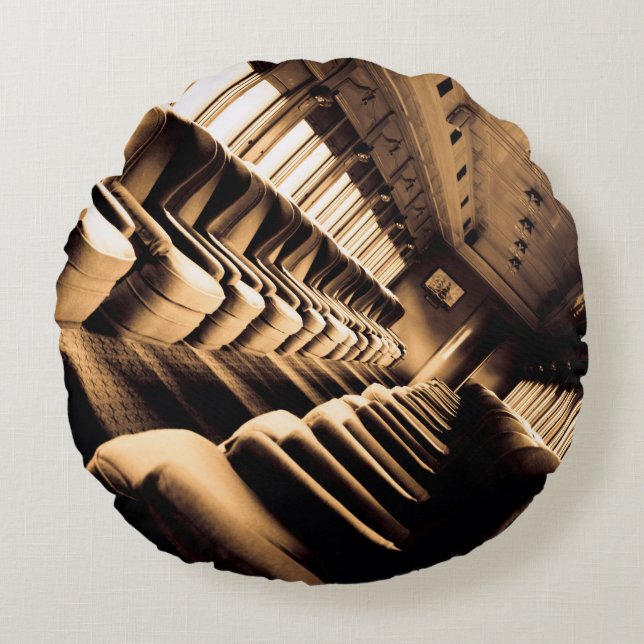 Sepia Treinzitjes Rond Kussen (Voorkant)