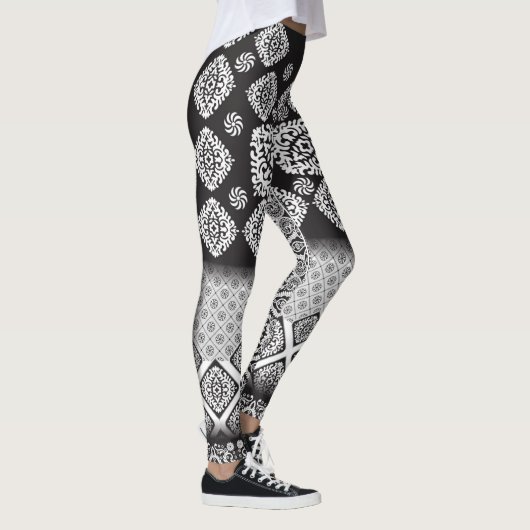 Sequin, Fleece & Flared Leggings | Luxe Fit (Rechts)