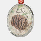 Sequoia Cone in het zand Metalen Ornament (Links)