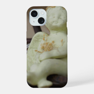 Serene Cherub Rust iPhone 15 Hoesje