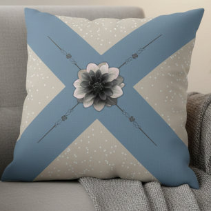 Serene Décor Stofblauwe en Beige Dahlia Kussen