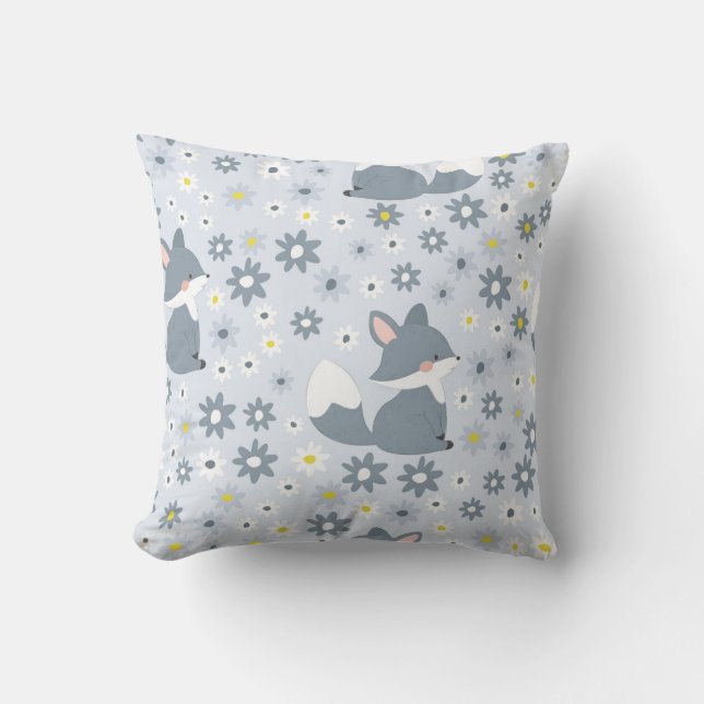 Serene Fox en Daisies Kussen (Voorkant)