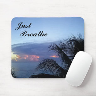 Serene Palm Tree Ocean Sunrise net langs de kust Muismat