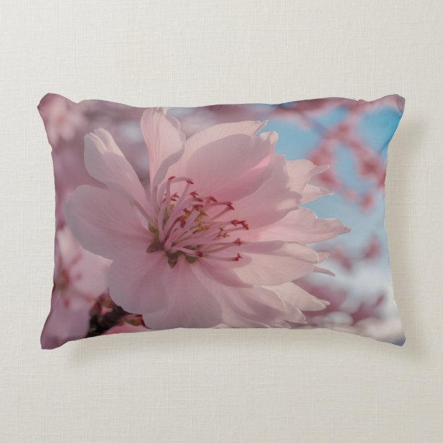 Serene Spring Flower Art Accent Kussen (Voorkant)