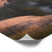 Serene zonsondergang boven het bergmeer poster (Hoek)