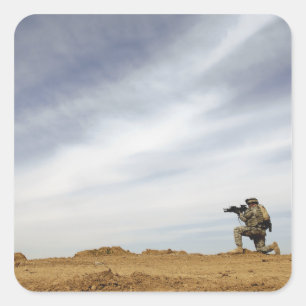 Sergeant biedt veiligheid vierkante sticker