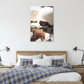 Sergeant van het Irakese leger zoekt naar beneden Canvas Afdruk (Insitu (Slaapkamer))