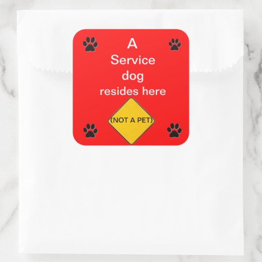 Service chien vit ici autocollant (Sac)