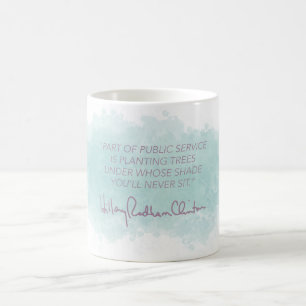 Service public - tasse de Hillary Clinton