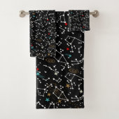 Serviette à motif spatial (En situation)
