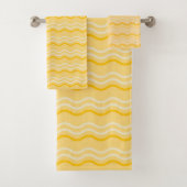 Serviette à motif vague jaune (En situation)