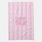 Serviette à nom personnalisé rose clair accent min (Vertical)