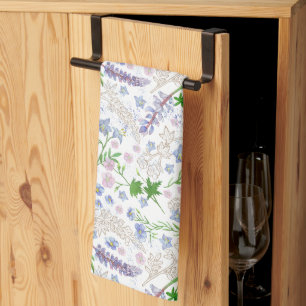 Serviette blanche pour la cuisine aux neiges bleue
