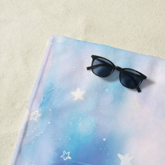 Serviette Celestial Blue Nebula Beach (En situation)
