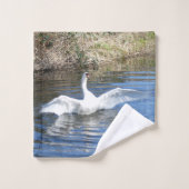 Serviette de bain avec cygne aux ailes déployées (Gant de toilette)