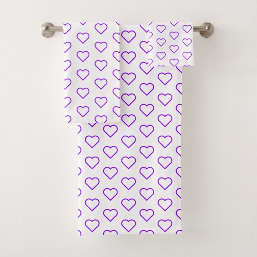 Serviette de bain blanche avec Coeurs pourpres (En situation)