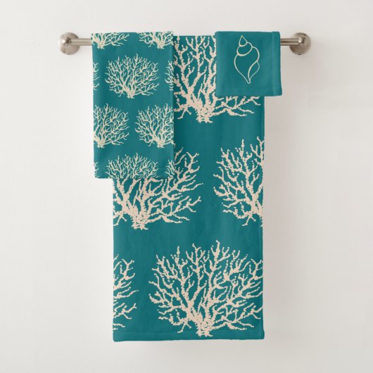 Serviette de bain en corail de mer turquoise (En situation)
