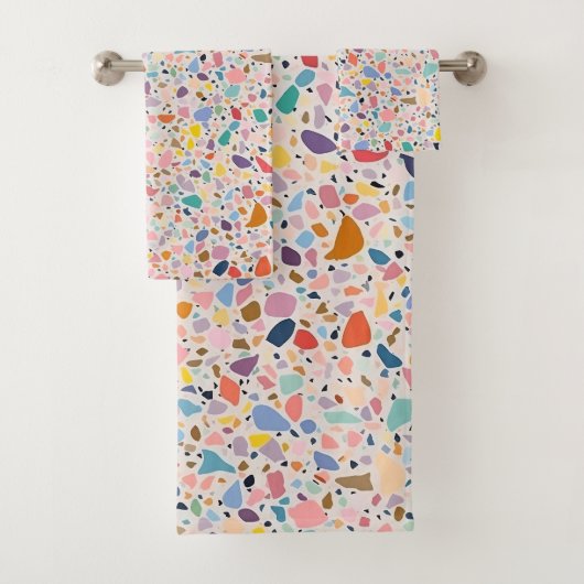 Serviette de bain en terrazzo chic (En situation)