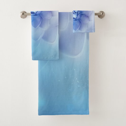 Serviette de bain - Fleur bleue (En situation)